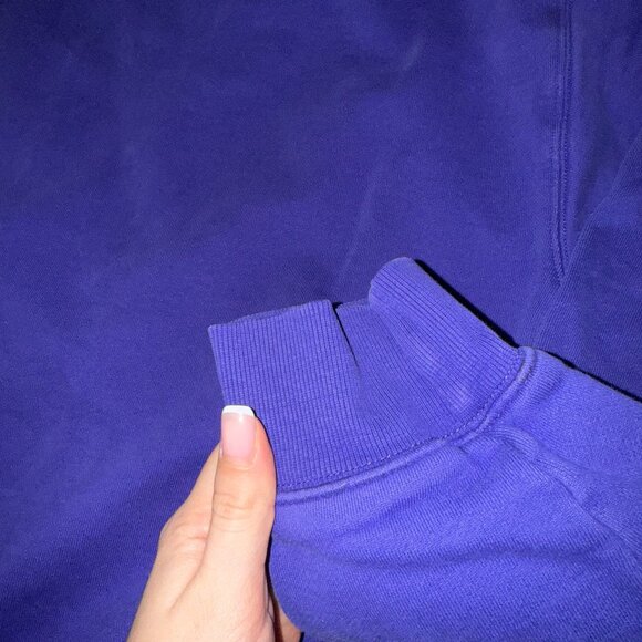 Aritzia TNA Cozy Fleece Perfect Crew Sweatshirt M Purple Cozy - Picture 2 of 4